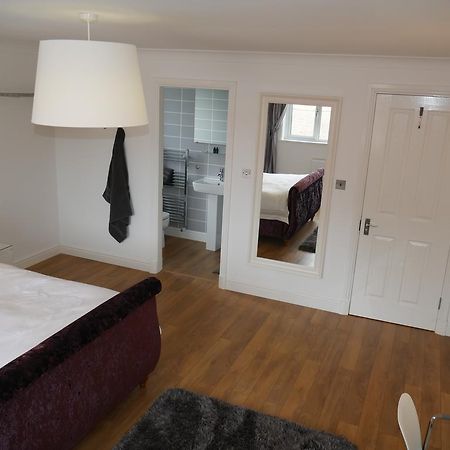 Fifty One And A Half Boutique B&B 克利夫罗 外观 照片