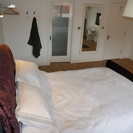 Fifty One And A Half Boutique B&B 克利夫罗 外观 照片
