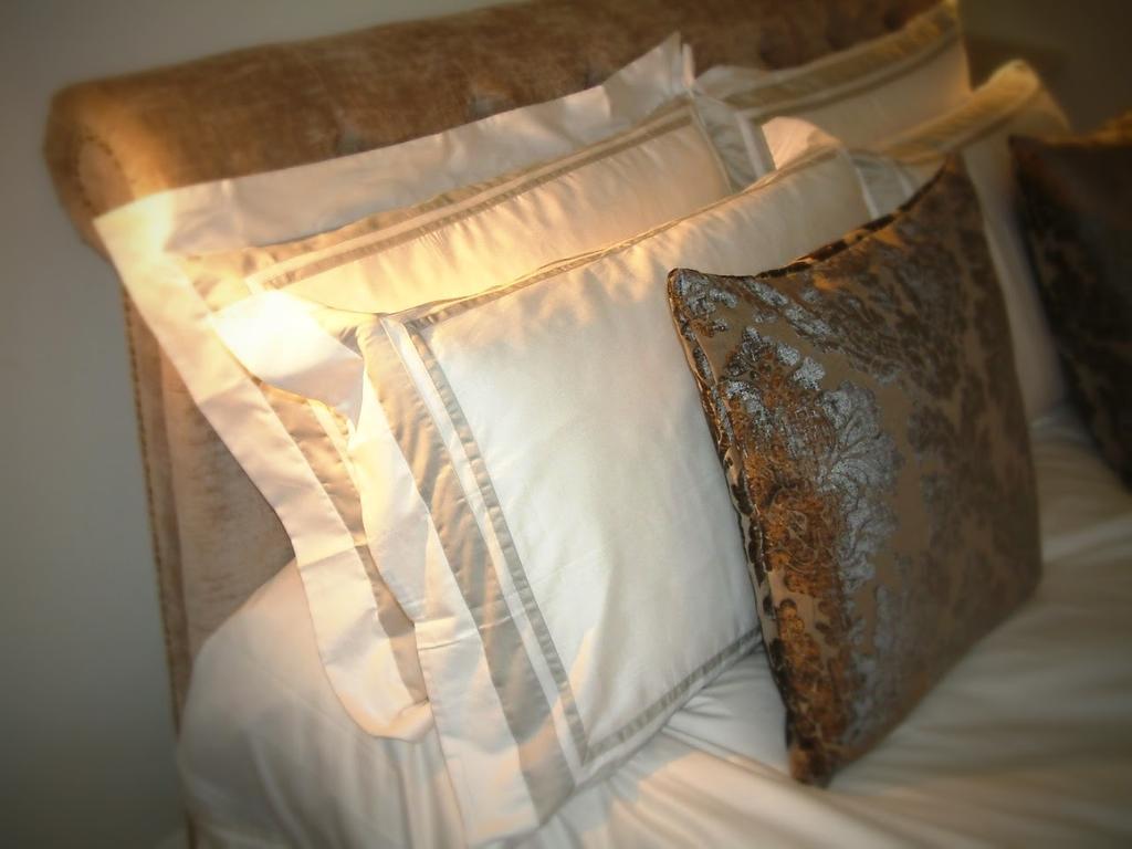 Fifty One And A Half Boutique B&B 克利夫罗 客房 照片