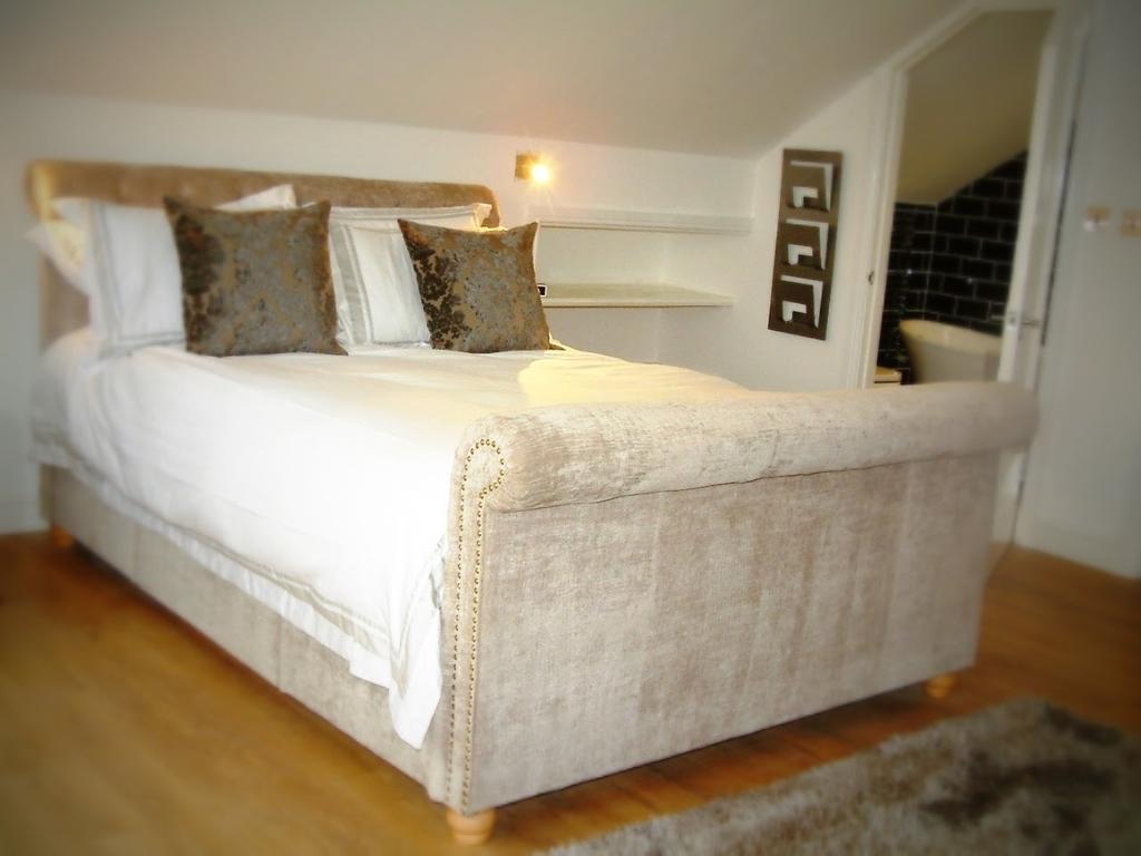 Fifty One And A Half Boutique B&B 克利夫罗 客房 照片