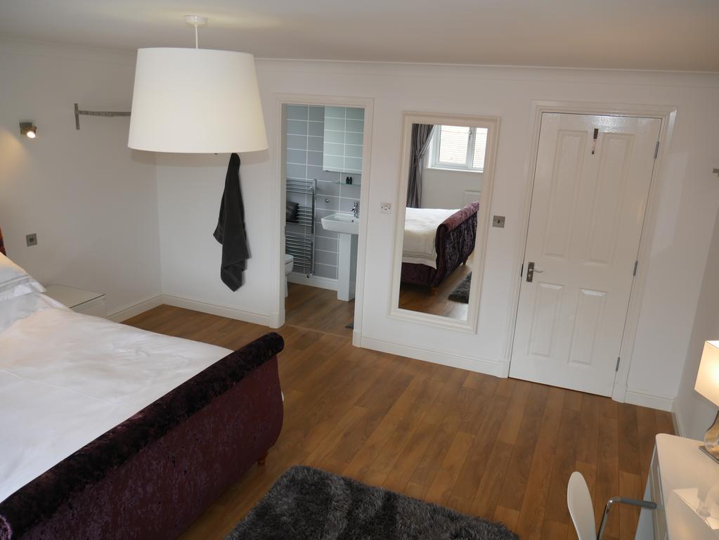 Fifty One And A Half Boutique B&B 克利夫罗 外观 照片