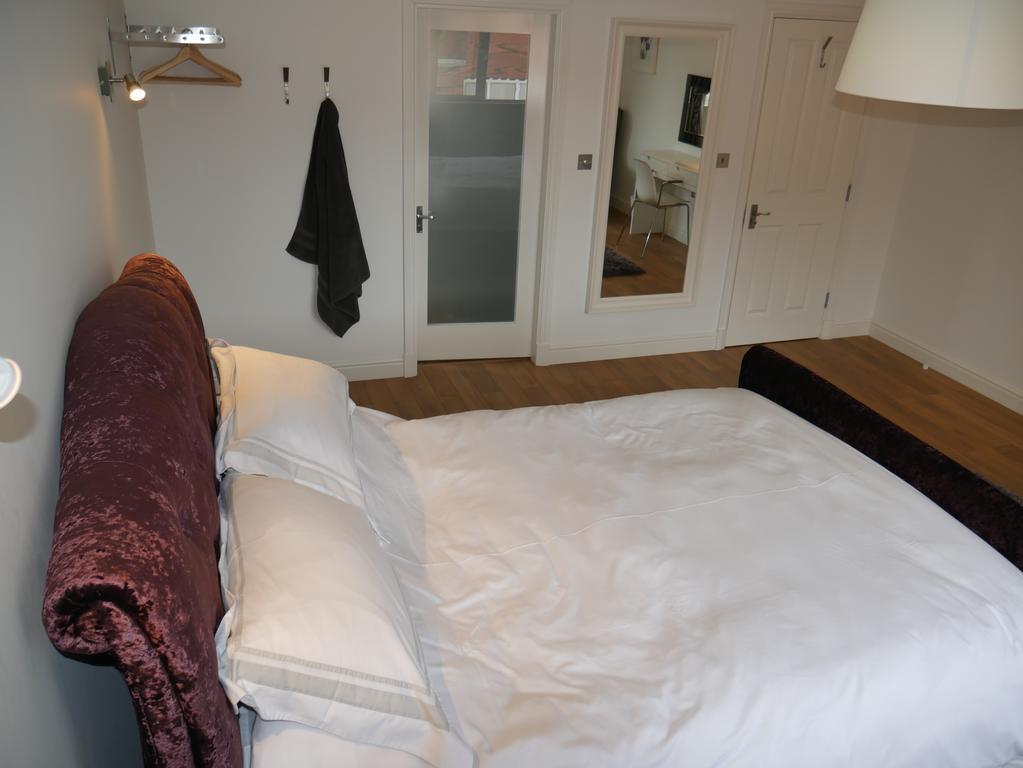 Fifty One And A Half Boutique B&B 克利夫罗 外观 照片
