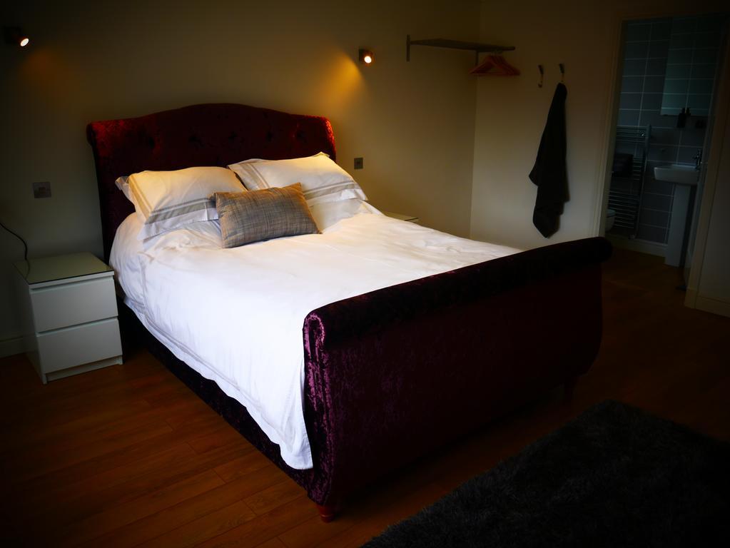 Fifty One And A Half Boutique B&B 克利夫罗 外观 照片