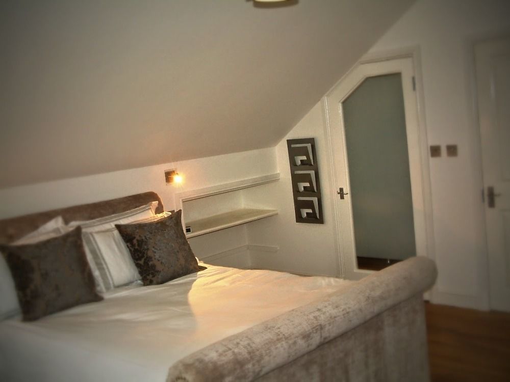 Fifty One And A Half Boutique B&B 克利夫罗 外观 照片